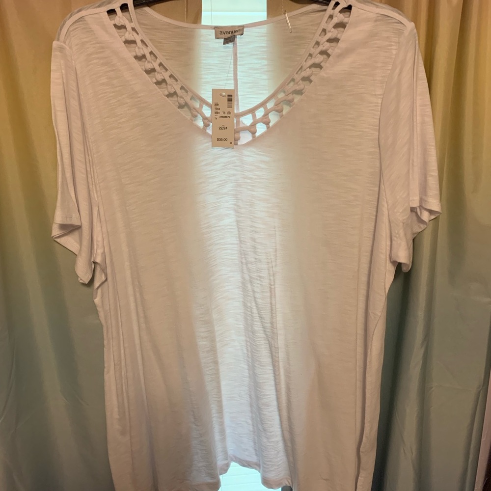 22/24 Avenue white shirt. Brand new with tags